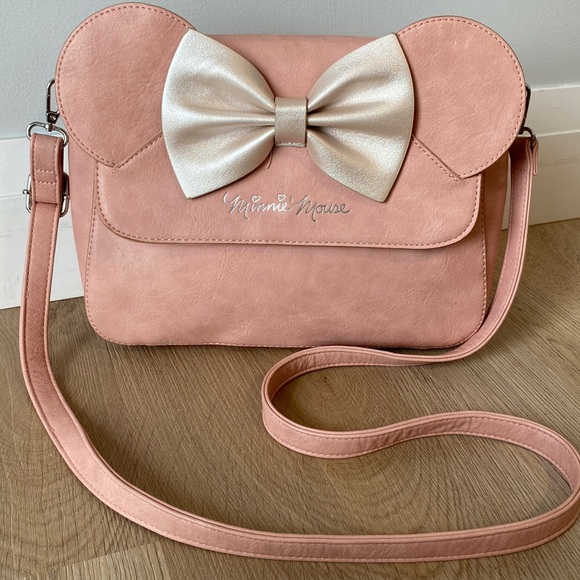 Loungefly Handbags - Loungefly x Disney Minnie Mouse Bag
